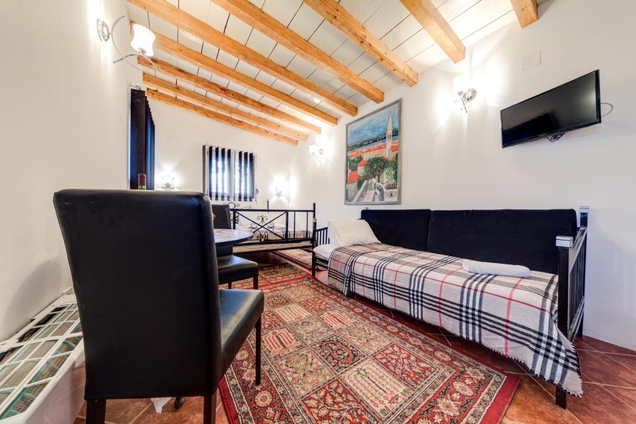 Oasis Seaside Apartment Budva